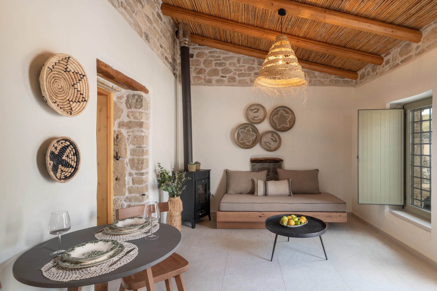 Suite living room at Saint Ten