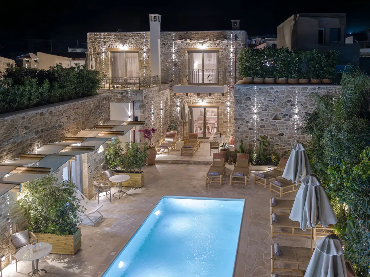 Saint Ten hotel pool, 5 minutes away